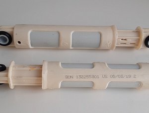 Амортизатор Electrolux 1322553510